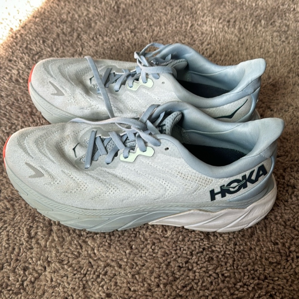 Hoka One One Arahi 6, women’s 8.5